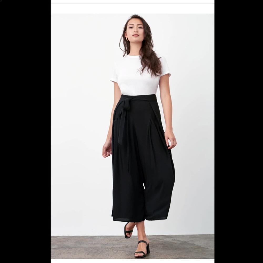 NWOT VETTA The Reversible Wrap Pant (size M)